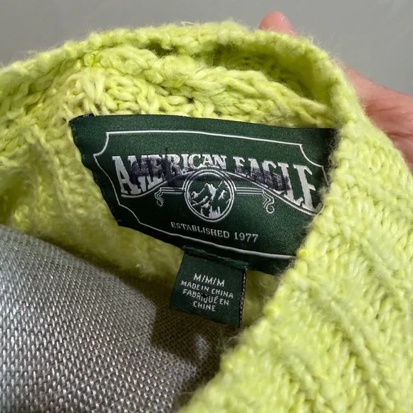 American Eagle Outfitters Vibrant Green Cable Knit Sweater - Picture 7 of 7